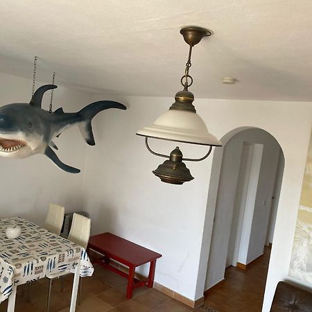 Апартаменты La Casa Del Tiburon Cala En Porter  Номер фото